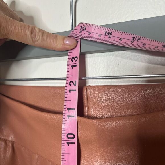 Commando Pink Faux Leather Jogger Pants Pockets Sz Medium - Picture 5 of 12